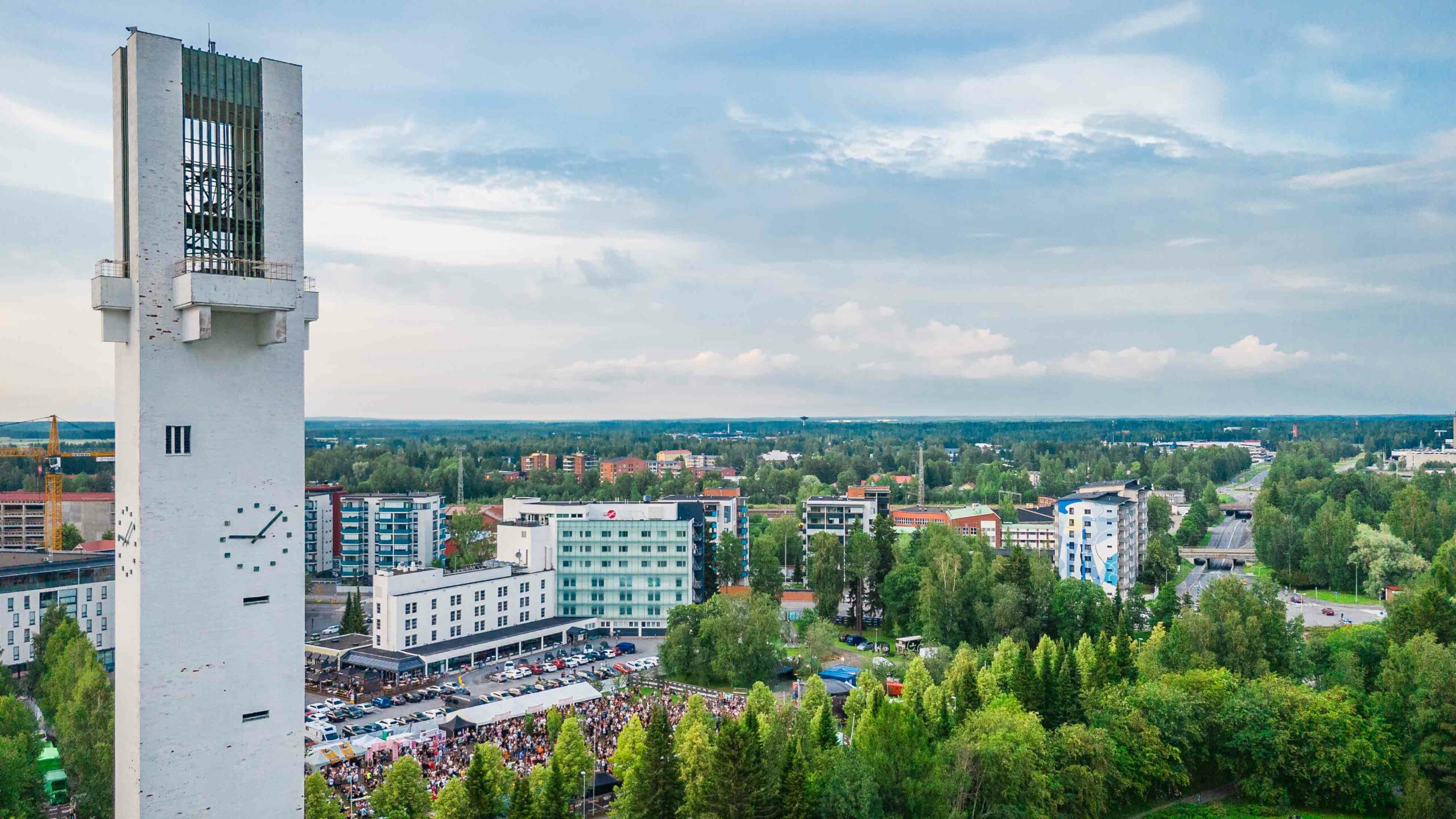 Auta meitä kehittämään vastuullisuustyötämme ja osallistu arvontaan